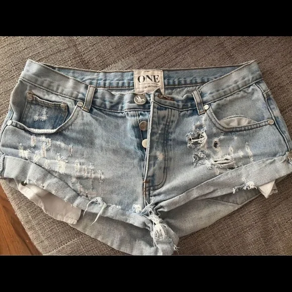 One teaspoon shorts - Picture 2 of 5